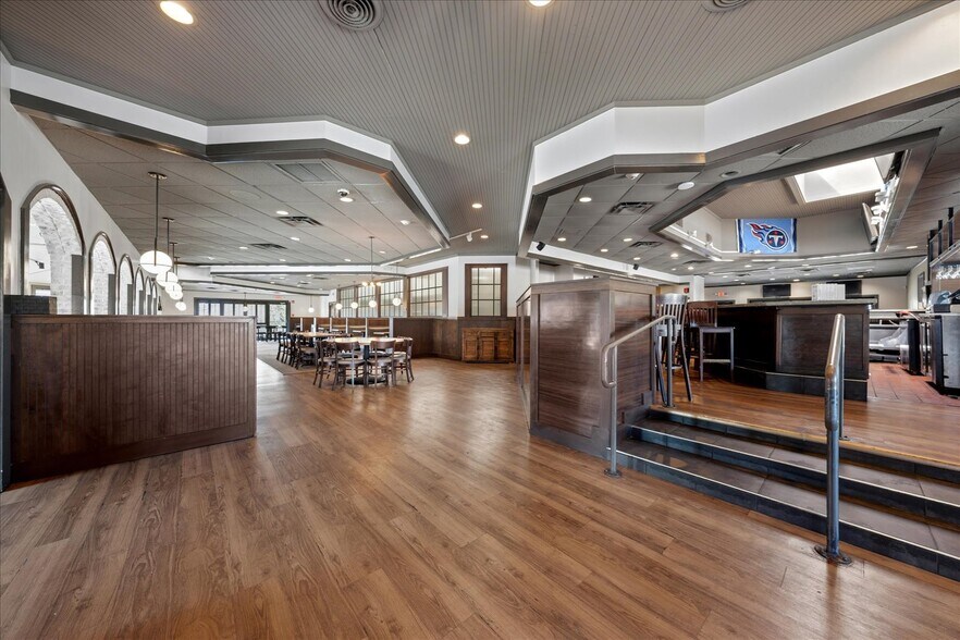 More Photos Of 1202 Murfreesboro Rd, Franklin Restaurant For Lease