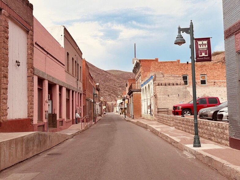 More Photos Of 287 Chase Creek St, Clifton Auto Dealership For Sale