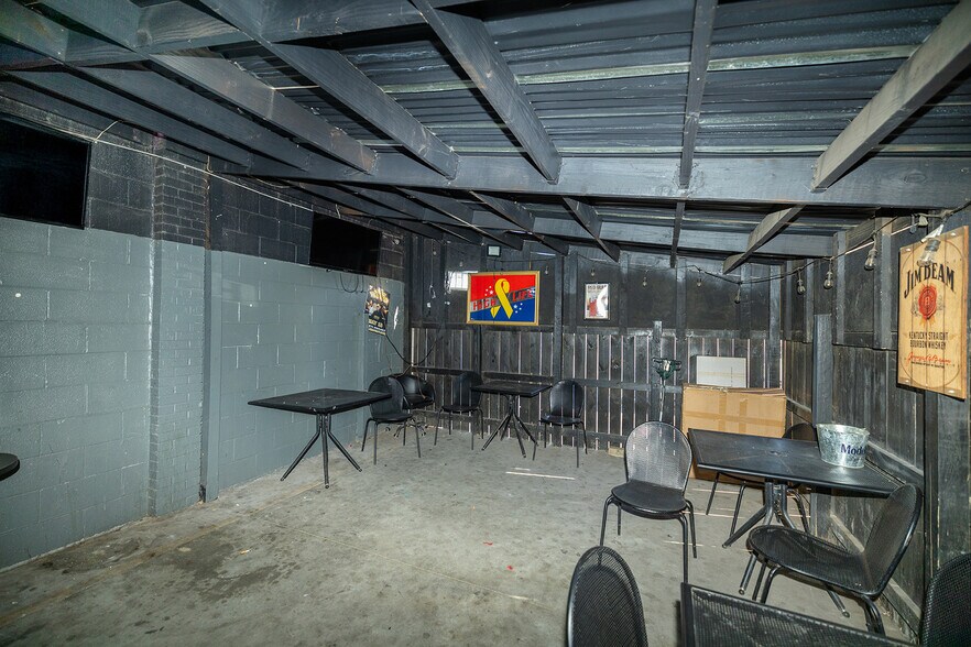 More Photos Of 212 W Harry St, Wichita Bar For Sale