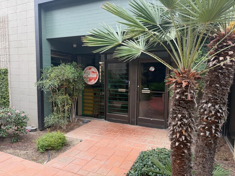More Photos Of 4848 Colt St, Ventura Manufacturing For Sale