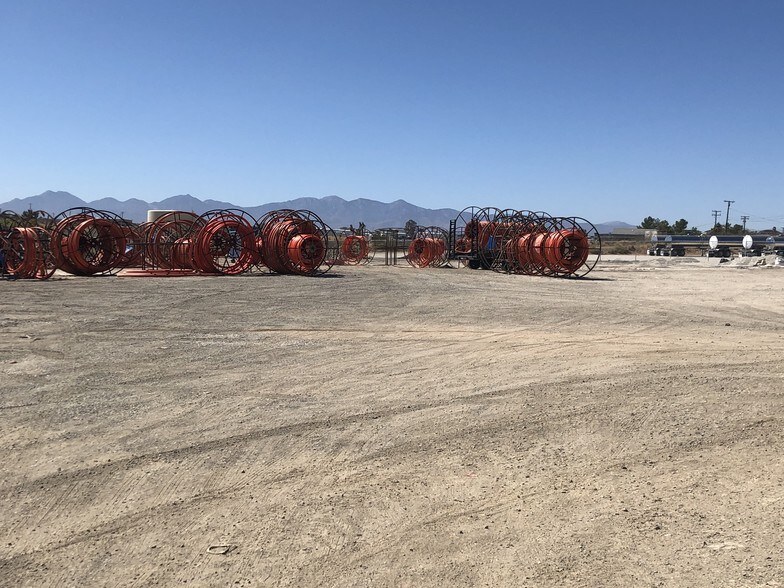 More Photos Of 17105 Darwin Ave, Hesperia Contractor Storage Yard For Lease