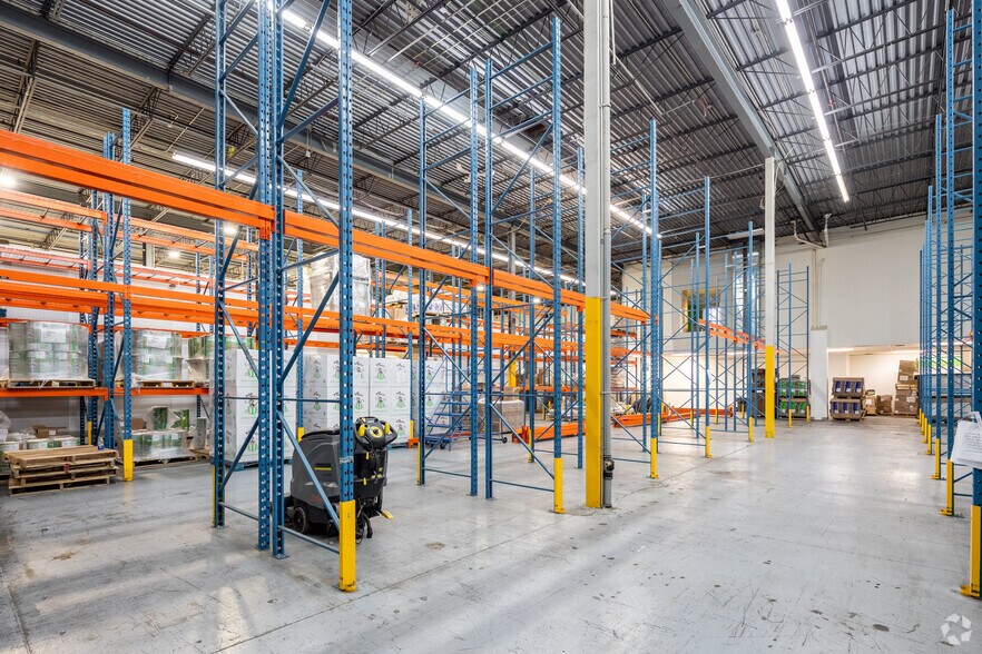 More Photos Of 9900 Boul Louis-H.-La Fontaine, Montréal Industrial For Sale