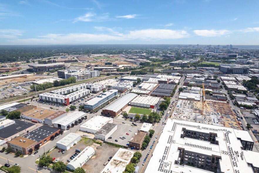 More Photos Of 1704 Roseneath Rd, Richmond Warehouse For Sale