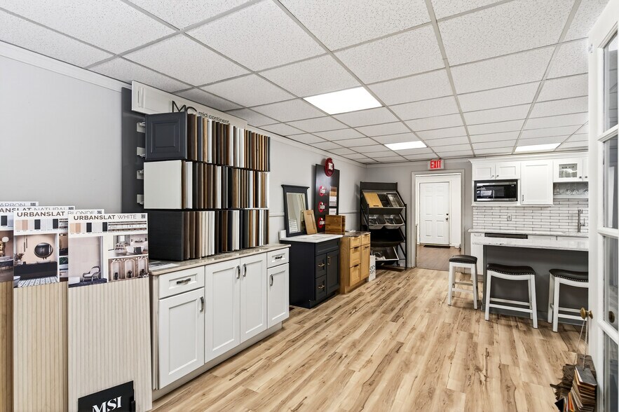 More Photos Of 5476 Broadway St, Lancaster Storefront Retail Residential For Sale