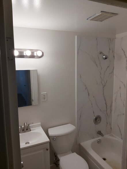 More Photos Of 350 SE Lilly Ave, Corvallis Apartments For Sale