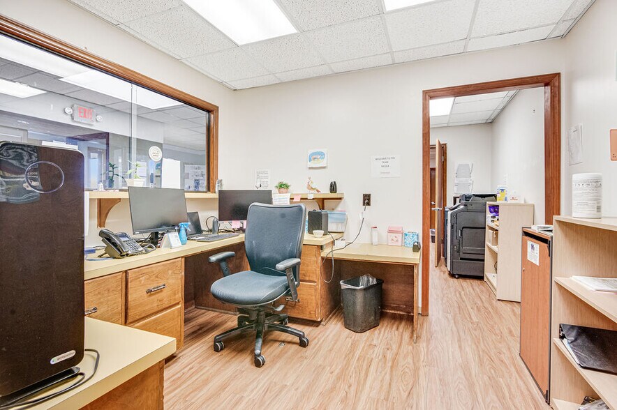 More Photos Of 231 Memorial Dr, Jacksonville Medical For Sale