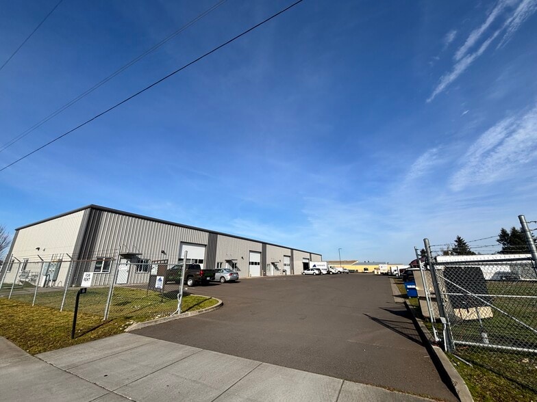 More Photos Of 1937 Pacific Ct SE, Stayton Industrial For Lease
