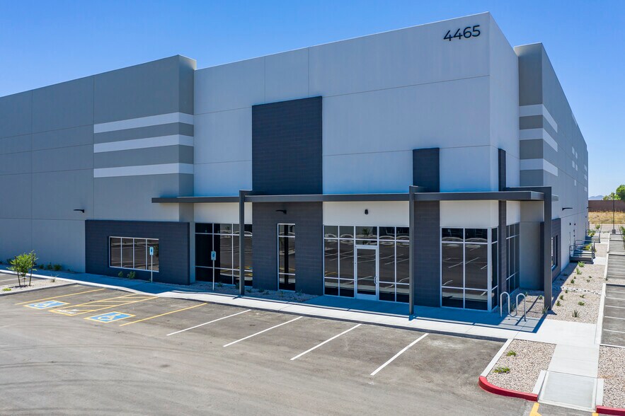 More Photos Of 4465 E Nunneley Rd, Gilbert Warehouse For Lease