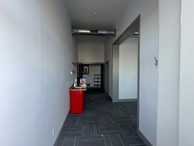 More Photos Of 927 Columbia Ave W, Battle Creek Office For Sale