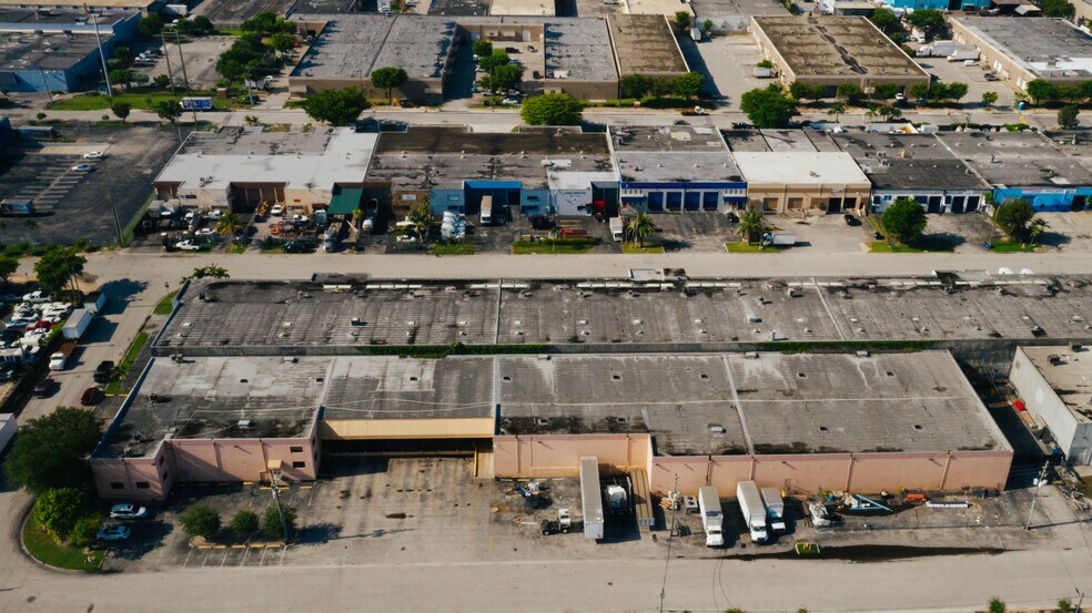 More Photos Of 6750 NW 79th Ave, Miami Warehouse For Lease