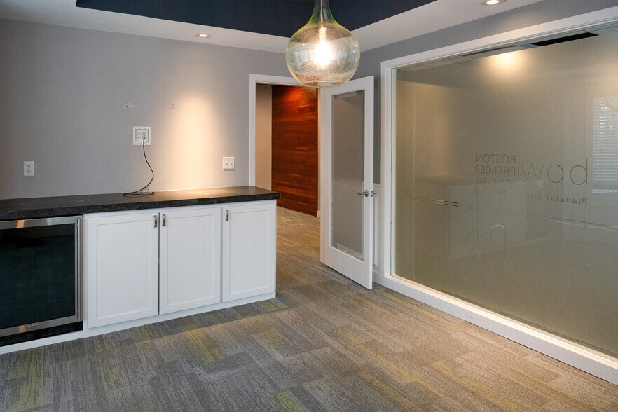 More Photos Of 51 Mill St, Hanover Office For Sale