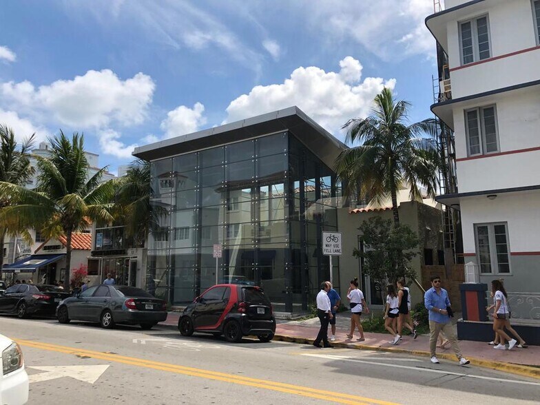 More Photos Of 909 Collins Ave, Miami Beach Restaurant For Sale