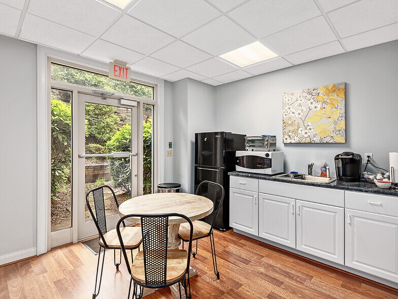 More Photos Of 2 Walden Ridge Dr, Asheville Medical For Lease