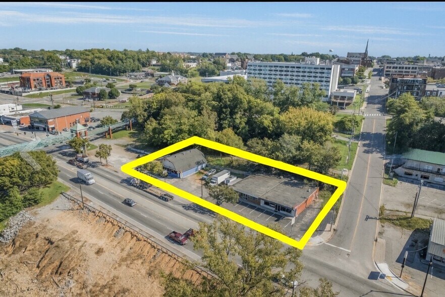 More Photos Of , Clarksville General Retail For Sale