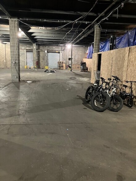 More Photos Of 33-51 11th St, Long Island City Warehouse For Lease