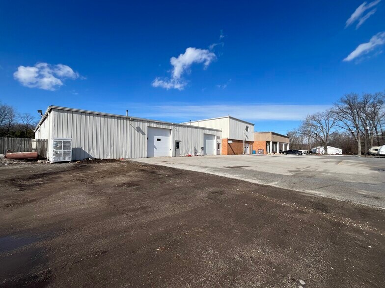 More Photos Of 7370 N Ridge Rd, Madison General Retail For Sale