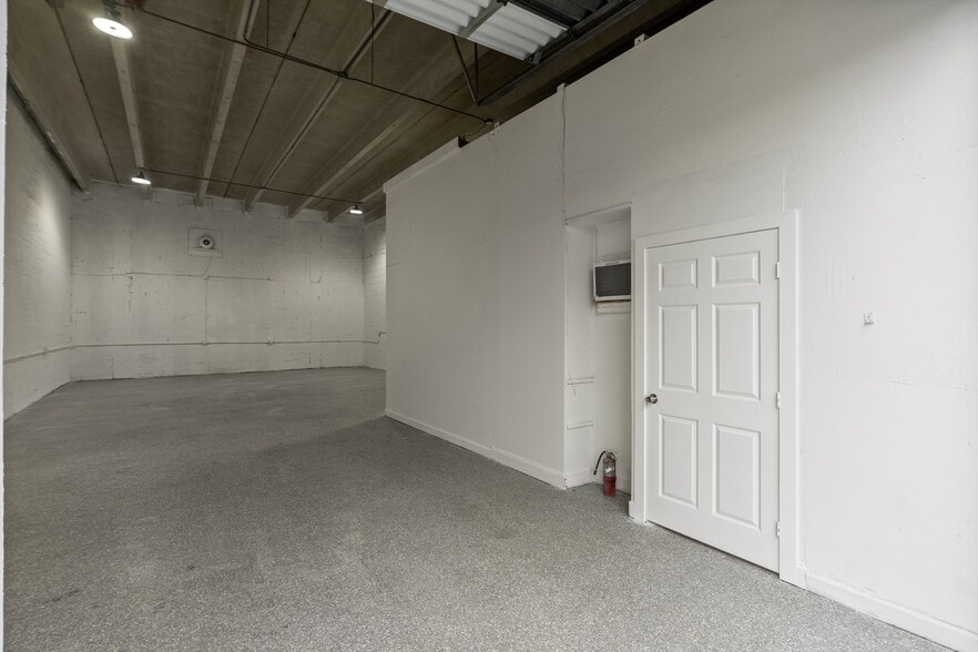 More Photos Of 7403 NW 7th St, Miami Unknown For Lease