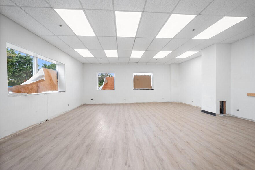 More Photos Of 8019 Monticello Ave, Skokie Industrial For Sale