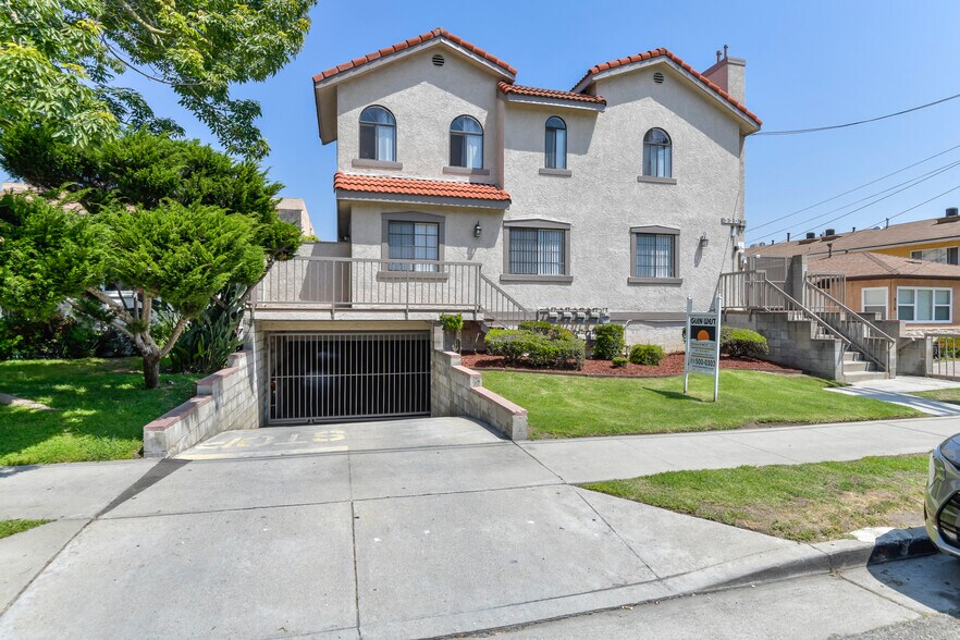 Primary Photo Of 320 N Belmont St, Glendale Apartments For Sale
