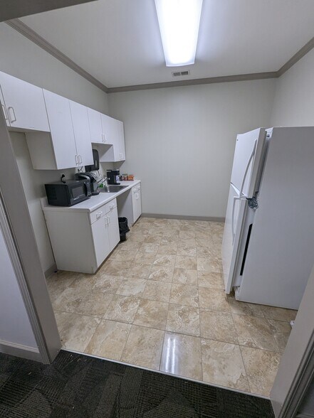 More Photos Of 1870 S Lee Ct, Buford Light Manufacturing For Sale