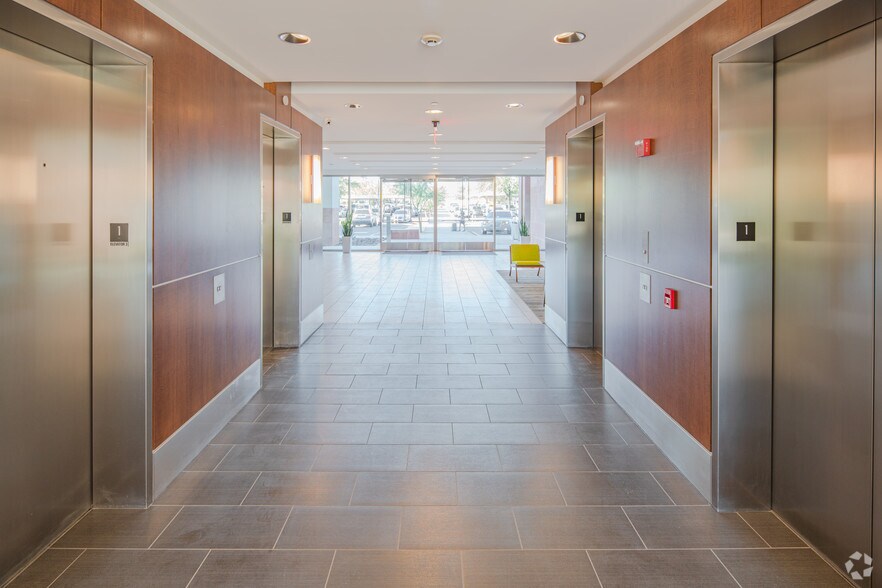 More Photos Of 16430 N Scottsdale Rd, Scottsdale Office For Lease