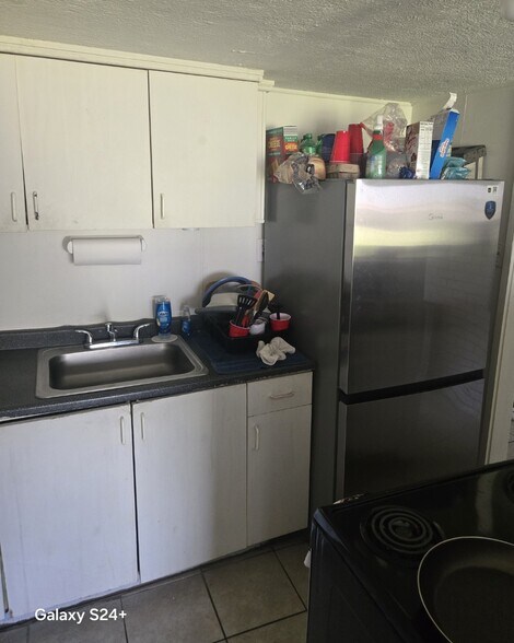 More Photos Of 404 W L Doc Dodson, Naples Apartments For Sale