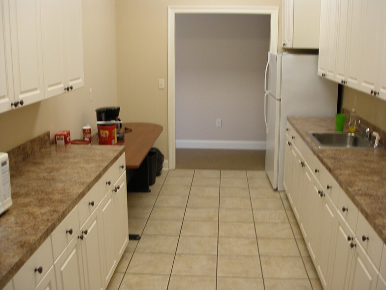 More Photos Of 239 Katherine Dr, Flowood Office For Lease