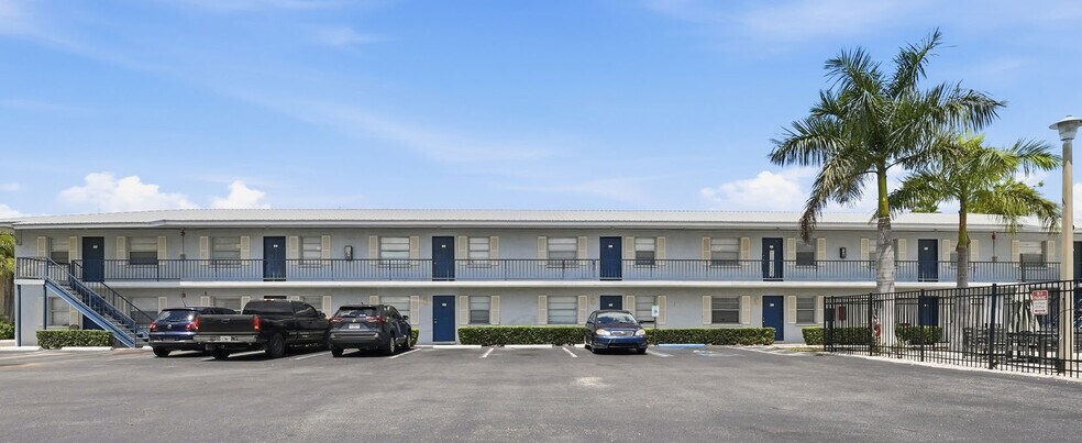 More Photos Of , Palmetto Multifamily For Sale