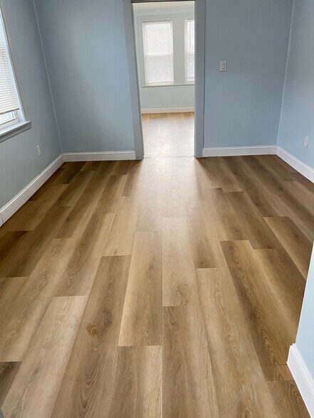 More Photos Of 1077 Main St, Manchester Storefront Retail Residential For Sale