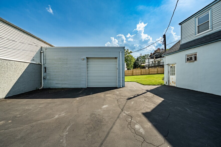 More Photos Of 663 Clearview Ave, Trevose Light Manufacturing For Sale