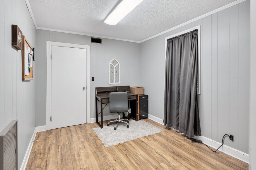 More Photos Of 310 Coles Ferry Pike, Lebanon Specialty For Sale