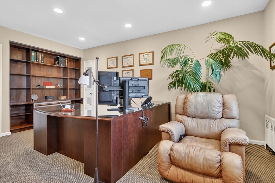 More Photos Of 10 Nosband Ave, White Plains Apartments For Sale