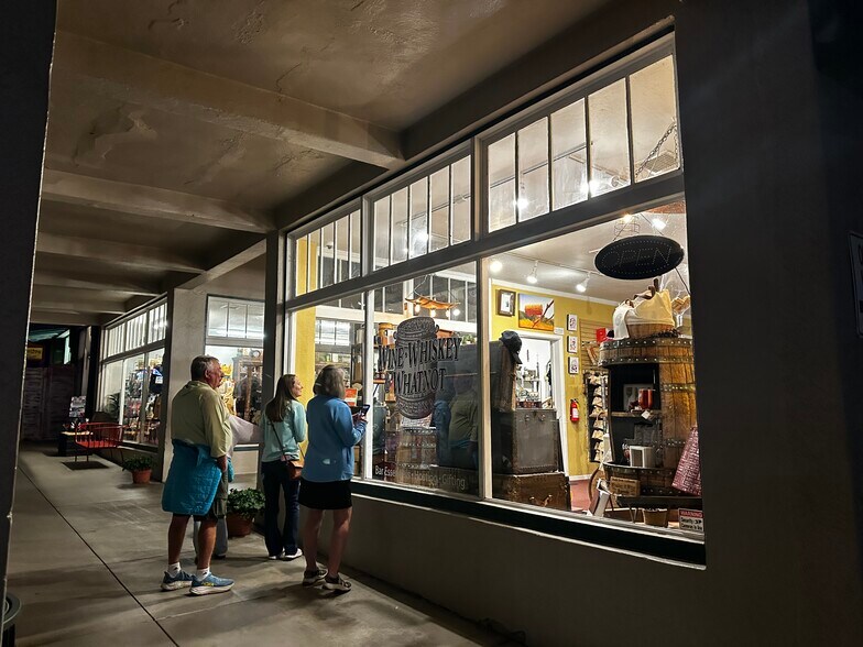 Primary Photo Of 1020 N Main St, Cottonwood General Retail For Sale