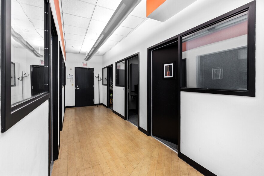 More Photos Of 934 Glenwood Ave SE, Atlanta Loft Creative Space For Sale