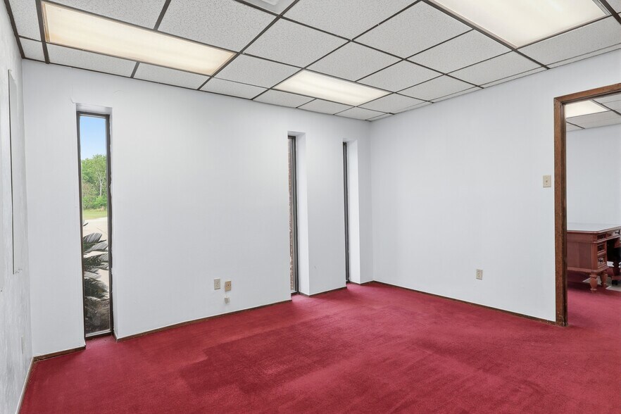 More Photos Of 212 N 16th St, La Porte Light Distribution For Sale