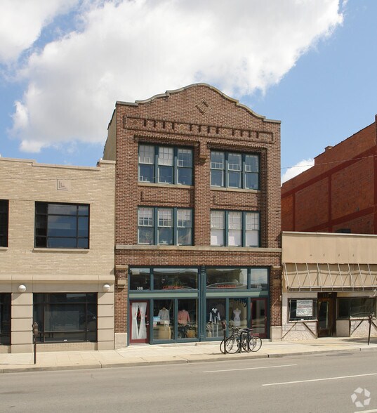 More Photos Of 108-110 E Main St, Columbus Storefront Retail Office For Sale