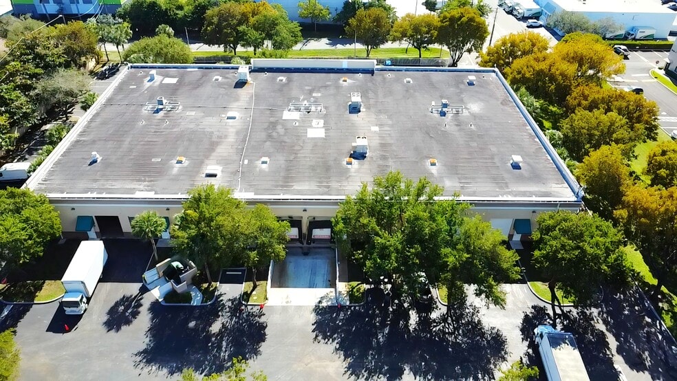 More Photos Of 74 SW 12th Ave, Dania Warehouse For Lease