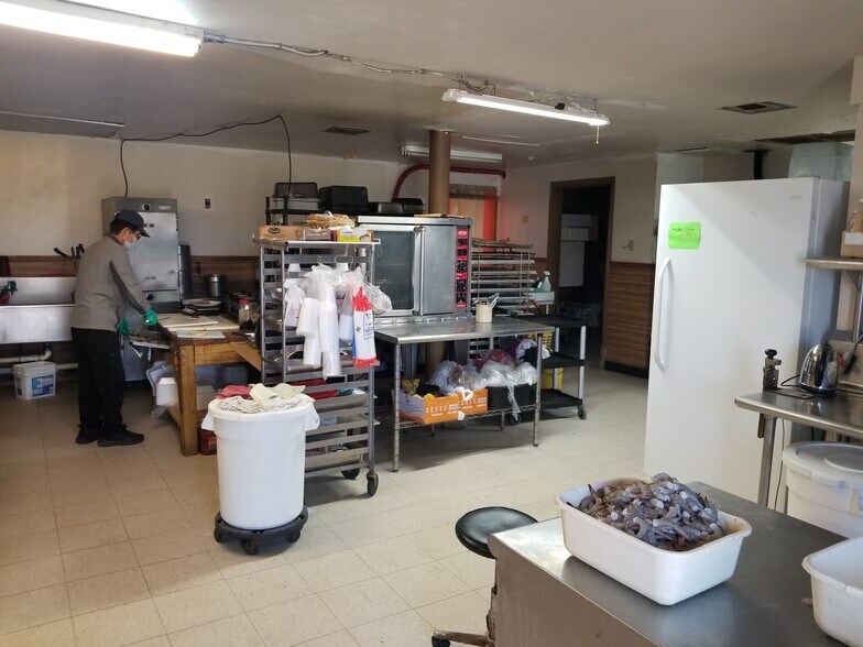 More Photos Of 1911 Aldine Bender Rd, Houston Restaurant For Sale