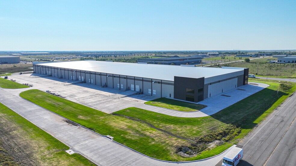 More Photos Of NEC of 53rd St & N Webb rd, Bel Aire Distribution For Lease