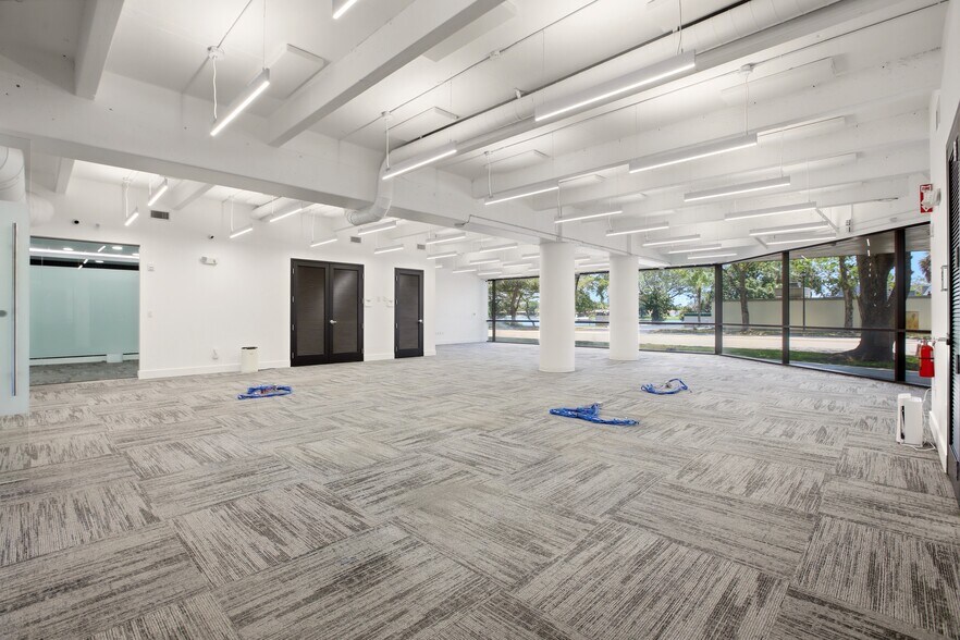 More Photos Of 6625 Miami Lakes Dr, Miami Lakes Loft Creative Space For Sale