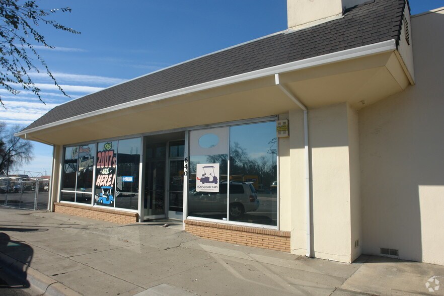 More Photos Of 640 Vernon St, Roseville Freestanding For Lease