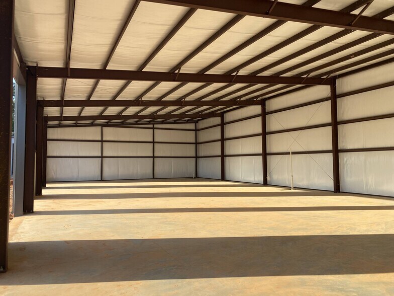 More Photos Of 200 Porter Rd, Conroe Unknown For Lease