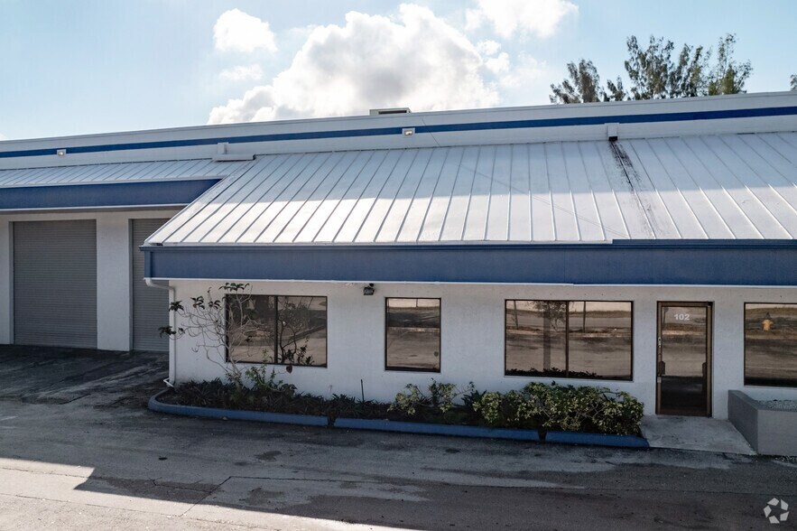 More Photos Of 4800 SW 51st St, Davie Unknown For Lease