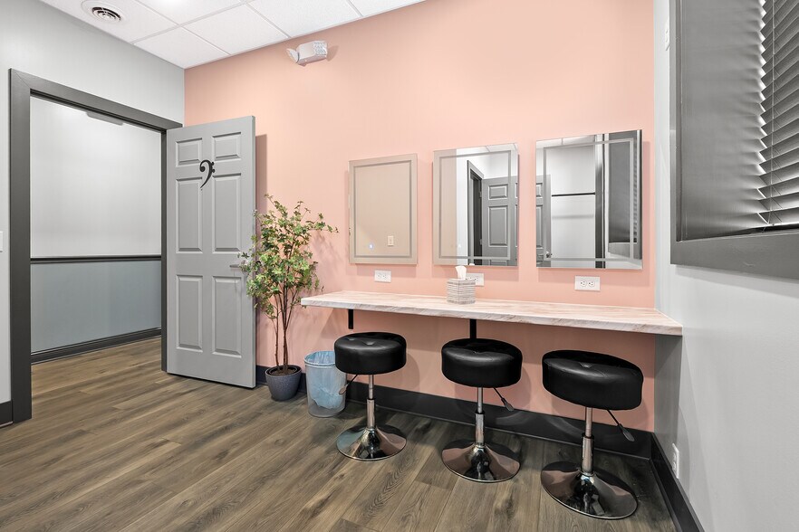 More Photos Of 117 E Allegan St, Otsego General Retail For Sale