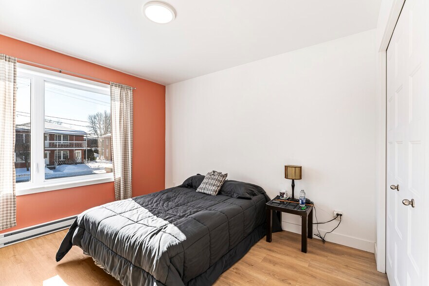 More Photos Of 365 Rue Adams E, Richmond Apartments For Sale