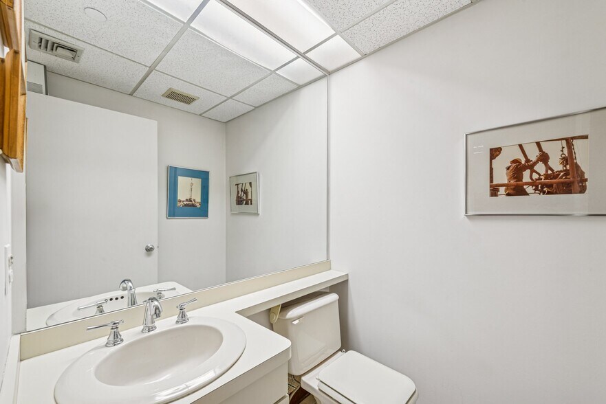 More Photos Of 750 Washington Rd, Mt Lebanon Apartments For Sale