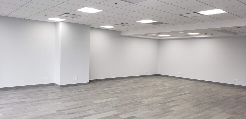 More Photos Of 3808 Union St, Flushing Office Residential For Sale