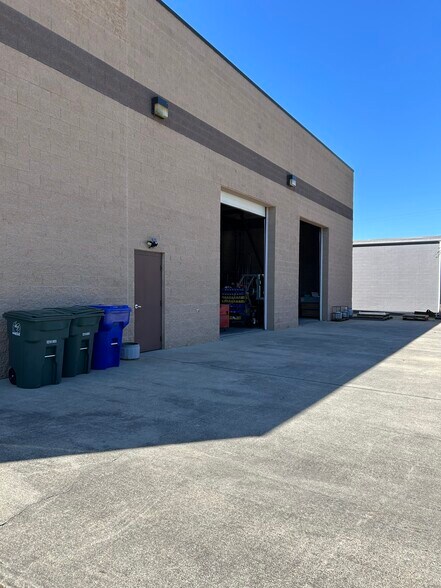 More Photos Of 2635 Nevada Ave, Norfolk Industrial For Lease