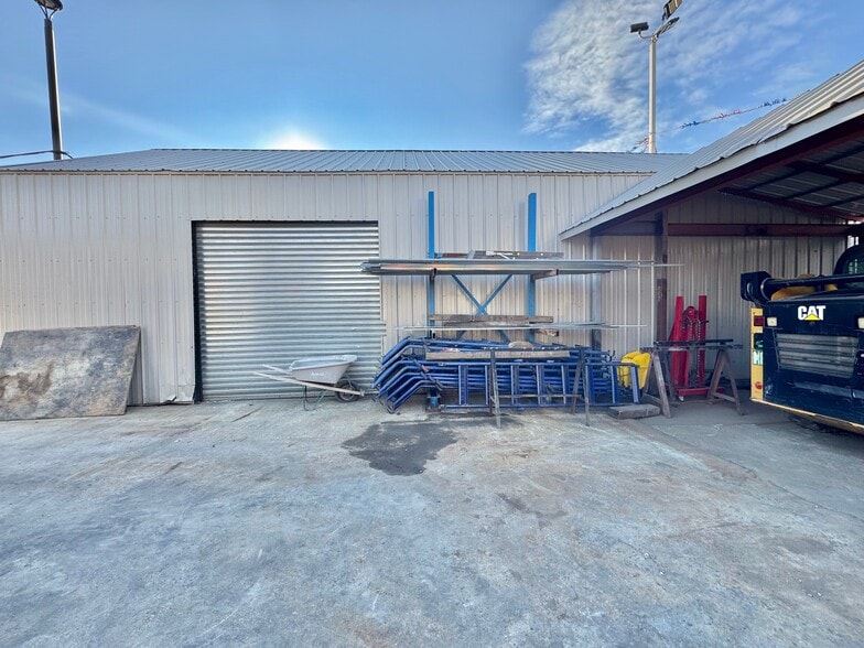 More Photos Of 824 Jamaica Ave, Brooklyn Freestanding For Sale