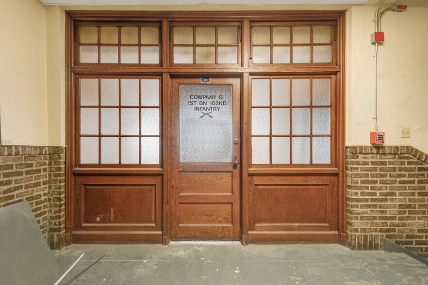 More Photos Of 330 Main St, Manchester Loft Creative Space For Sale